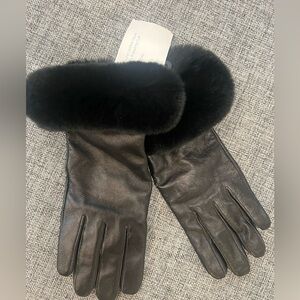 Leather gloves